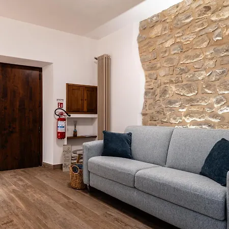 L'angolo Della Torre Дом отдыха Беванья