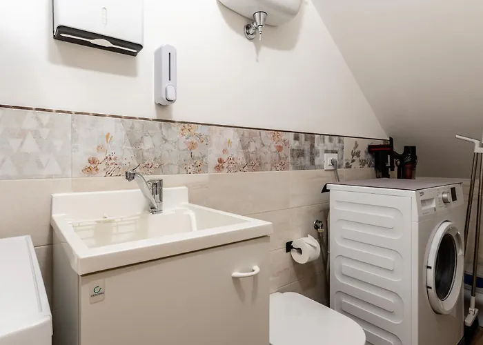 L'angolo Della Torre * Беванья